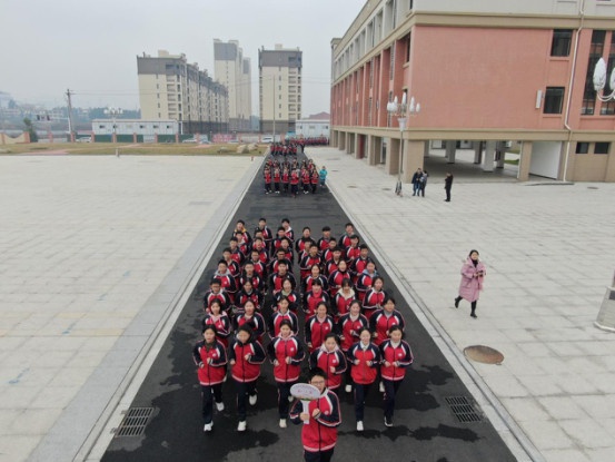 奔跑吧少年！吉安外國(guó)語(yǔ)實(shí)驗(yàn)學(xué)校高中部舉行跑操比賽（12月31日）134.jpg